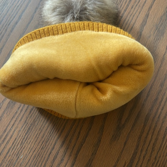 CC EXCLUSIVES Mustard Yellow Faux Fur Pom Fleece Lined Stocking Cap NWOT - Picture 4 of 7